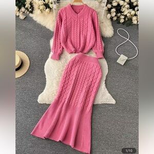 Beautiful Mermaid Sweater Skirt Set (Mixed sizes) Large Skirt & XL Top